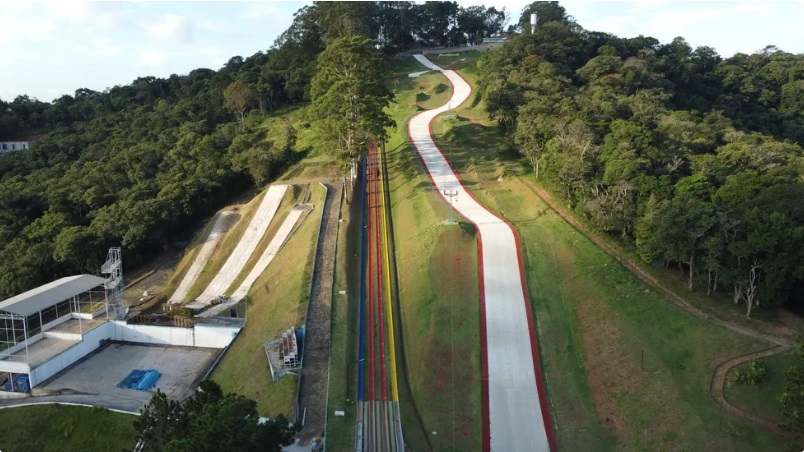 Tobogã onde mulher morreu fica ao lado da pista de ski, em São Roque — Foto: William Silva/Imagens cedidas